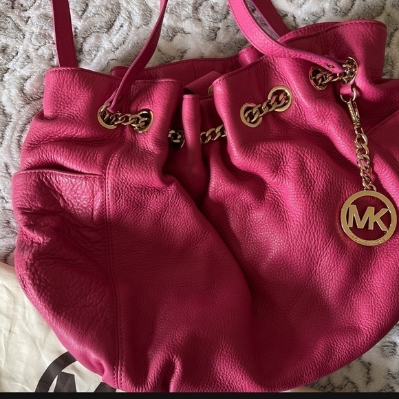 MICHAEL Michael Kors Handbags - MICHAEL Kors Pink Leather Chain Excess Shoulder Bag